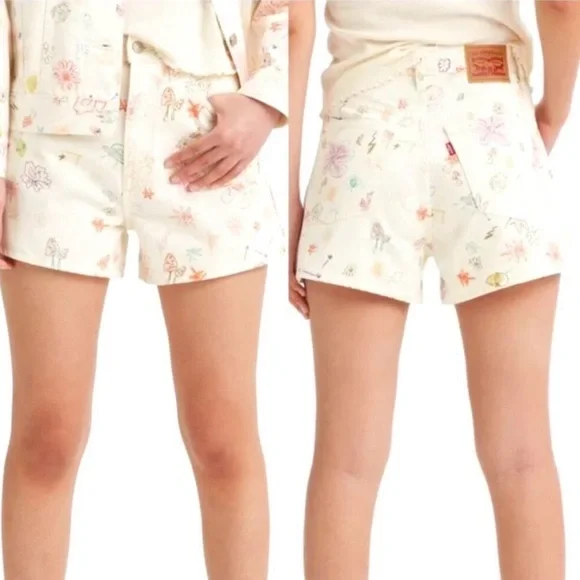 Levi’s High Waisted Space Doodle Mom Shorts - Picture 4 of 10